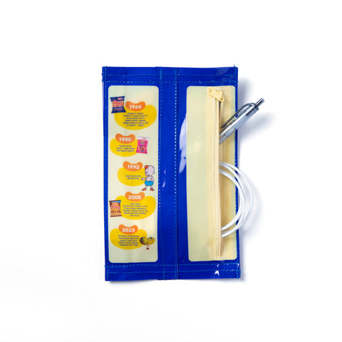 קלמר בצורת שקית במבה